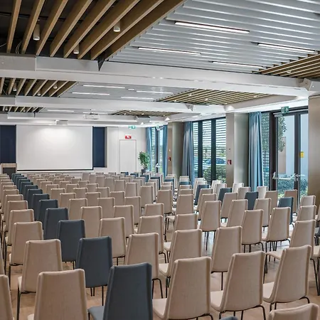 Hotel Energy & Business Center 4*