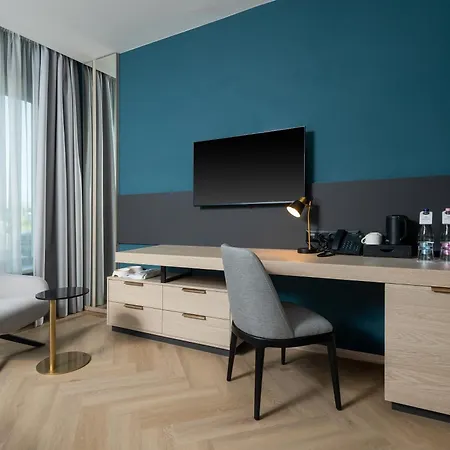 Energy & Business Center 4* Paks