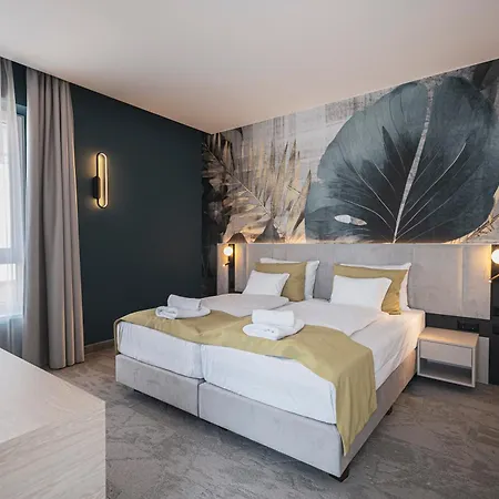 Hotel Energy & Business Center 4*