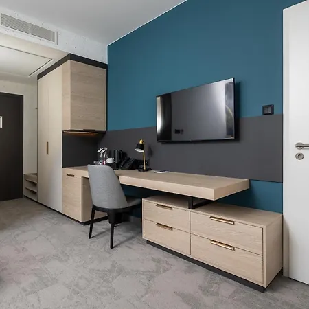 Energy & Business Center Hotel 4*