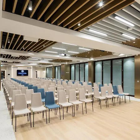 Energy & Business Center 4*