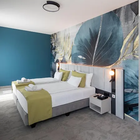 Hotel Energy & Business Center 4*